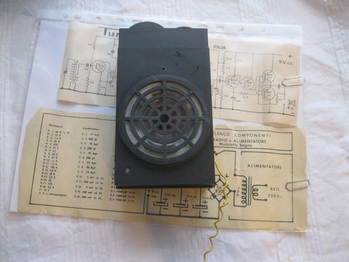 Altes kleines transistor radio - kleines, transistor-radio