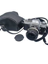 Nikon Nikkormat EL Spiegelreflexkamera mit Micro-Nikkor-P 55mm 1:3.5 Objektiv