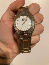 Nike Damen Uhr Edelstahl