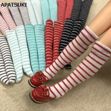 1pair gestreifte Strümpfe