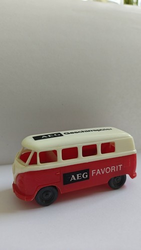 Bus 1 64 circa - 1:60, 1:64