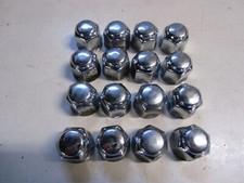 16 Kappen für Radmuttern 22