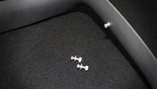 2 Halter aus Aluminium