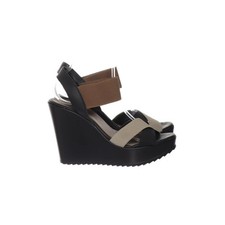 Young Spirit, Keilschuhe