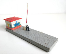 HWN -  Bahnübergang aus Blech - H0 - Gebäude Häuser Haus ---- C 41