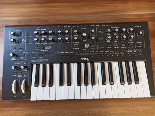 Moog messenger analoger - messenger,