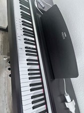 klavier yamaha fast wie neu