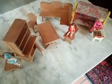 Konvolut Holzspielzeug Wohnküche Püppchen Hollywoodschaukel  Märchenfiguren