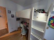 IKEA SMASTAD Hochbett Weiß, Schreibtisch, 4 Schubladen, 90x200cm