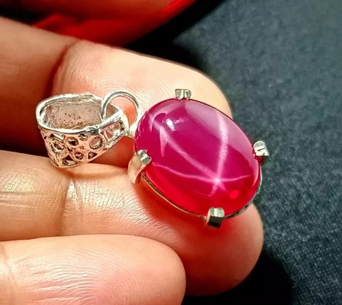 Natural red star - red, oval