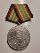 DDR Medaille Orden für Treue Dienste NVA silber Badge Arbeiter Bauern Macht A081