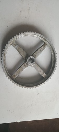 Toothed belt pulley feed - , drive