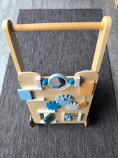 Schöner Lauflernwagen von