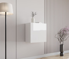 Vitrine Saturn Quad Schrank