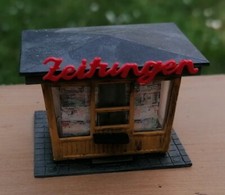 fertiges DDR-Modellgebäude in H0 (1:87) Zeitungskiosk ohne Beleuchtung