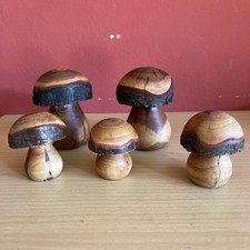 Holz-Pilze 5 Stück Deko Pilz Figuren