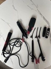 Glätteisen und Lockenstab