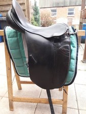 Dressursattel County Competitor 17 Zoll, Fit 3