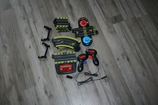 Micro Scalextric: Diverse Fahrbahnteile, Rundenzähler, Anschlusstck., Handregler