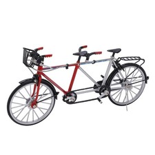 Model tandem 10 simulation - , 1/10