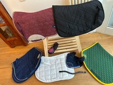 8Teile Set Springschabracken Stirnband Strass Fliegenmütze Satteldecken Gamasche