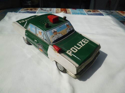 Car ami chevrolet polizei - us-car,