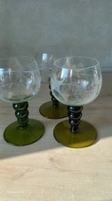 3 Römer Glas Grüne Fuss Geschliffen 0.2l Gebr.mit leichten Abnutzungsspuren.