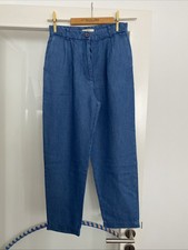 Jeans in Karottenform