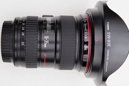 Canon 2 8 - mm, f/2.8