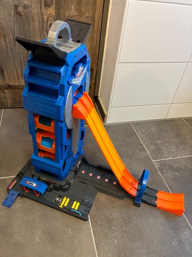 Hot wheels mega garage - mega,