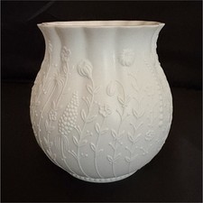 VTG AK Kaiser Bisque Porcelain