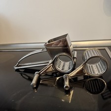 KÜCHENPROFI  Käsereibe Edelstahl 2 Reibemühlen grob fein Mandelmühle Nussmühle