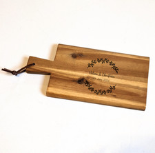 Holzbrett Schneidebrett Frühstücksbrett Servierbrett Gravur personalisiert Namen