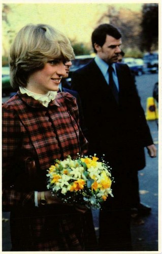 Cpm princess diana - ak, arriving
