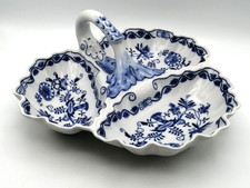 Original Bohemia Zwiebelmuster dreiteiliges Kabarett 33 x 28 x 12cm Tischaufsatz