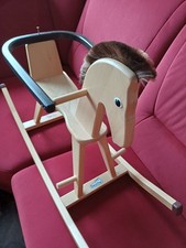 Kinderschaukelpferd mit
