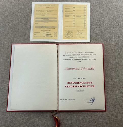 Ddr urkunde zum hervorragenden - urkunde,