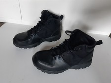 Stiefel Nike 44 /UK 9 schwarz