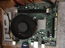 Mainboard aus Packard Bell iMedia-PC mit AMD Vierkern CPU und 8 GB RAM