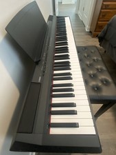 YAMAHA P105 Digital Piano