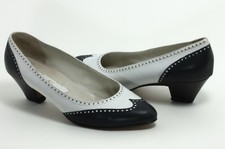 Elegant Vintage Pumps
