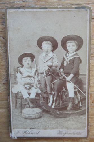 Altes kabinett foto - altes, kinder