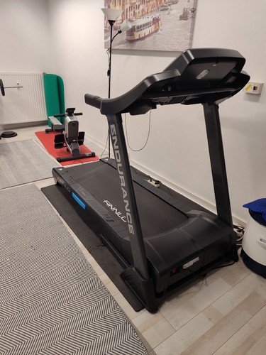 Laufband elektrisch klappbar