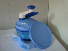 Tupperware Quick Chef 2 mit Deckel Zerkleinerer Kl. Küchenmaschine blau oder gel