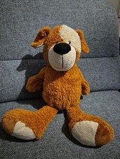 Großer kuscheliger Hund von