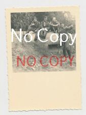 Foto WK II Frankreich eroberter Westwall Bunker Soldaten possieren  #59