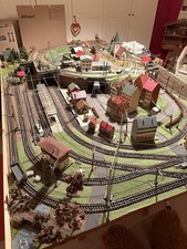 Trix Express H0 Spur Modelleisenbahn Selbstbau Dorf mit Tunneln, Straßen, etc.