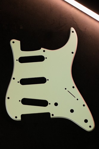 Fender stratocaster - fender,