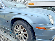 Kotflügel rechts vorne Jaguar S-Type Ice-Blue Metallic EZ: 05/2002 Typ: CXX