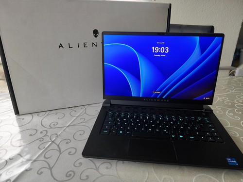 Alienware m15 gaming laptop - r7,